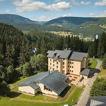 Poustevnik Apartments ペツ・ポト・スニェシュコウ エクステリア 写真